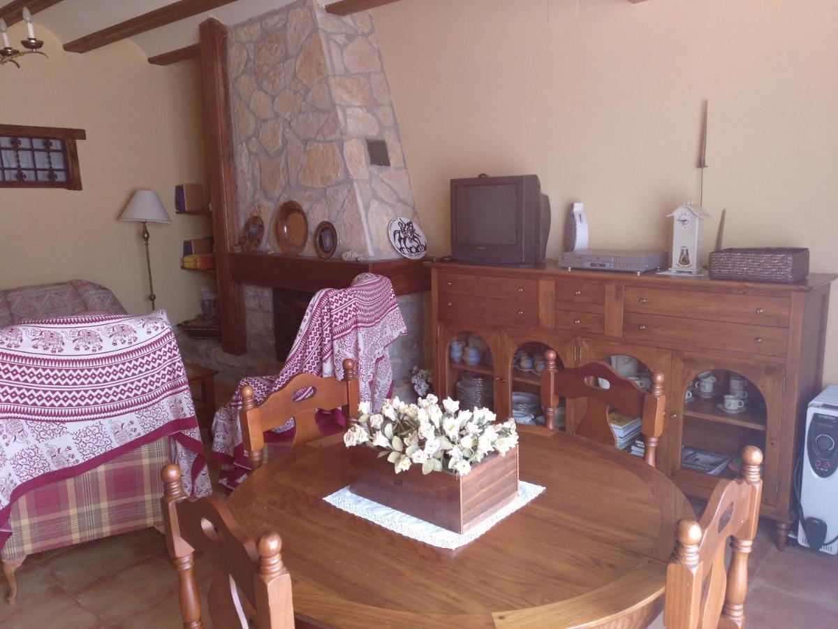 Casa Rural Amador Villarroya de los Pinares المظهر الخارجي الصورة